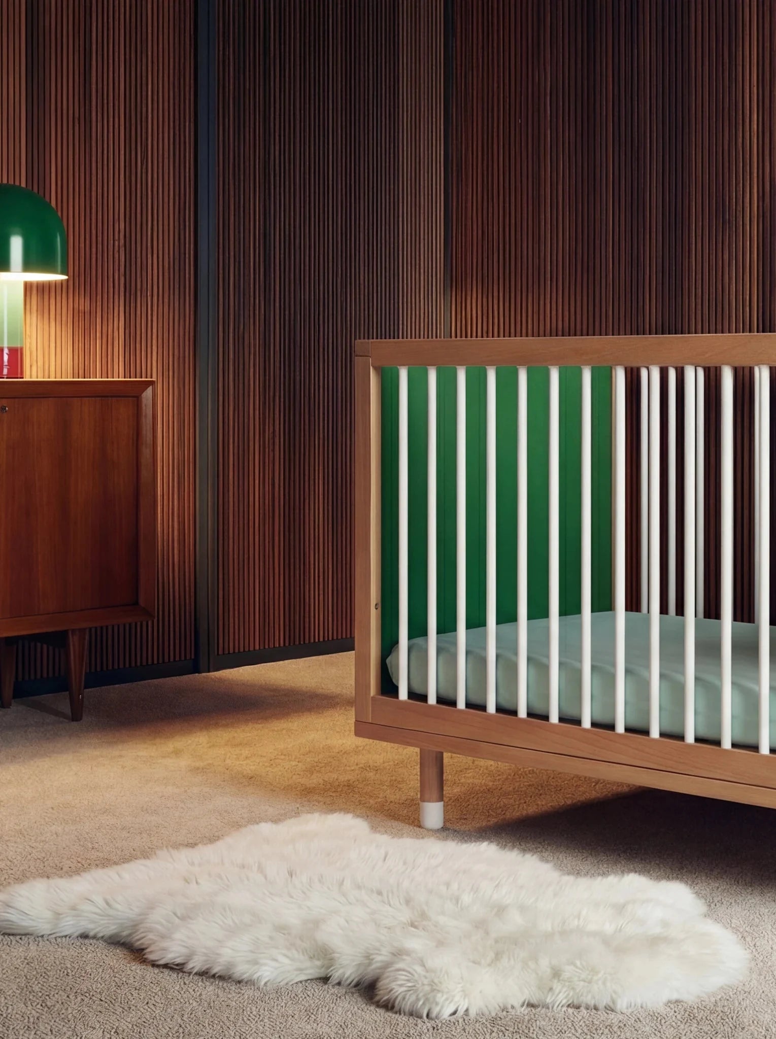 Side view of the Green and Mint Bold Baby Cot panel